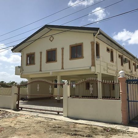 Studio 27 Inn Piarco Exterior foto