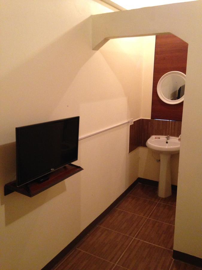 Studio 27 Inn Piarco Exterior foto