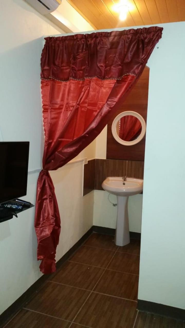 Studio 27 Inn Piarco Exterior foto